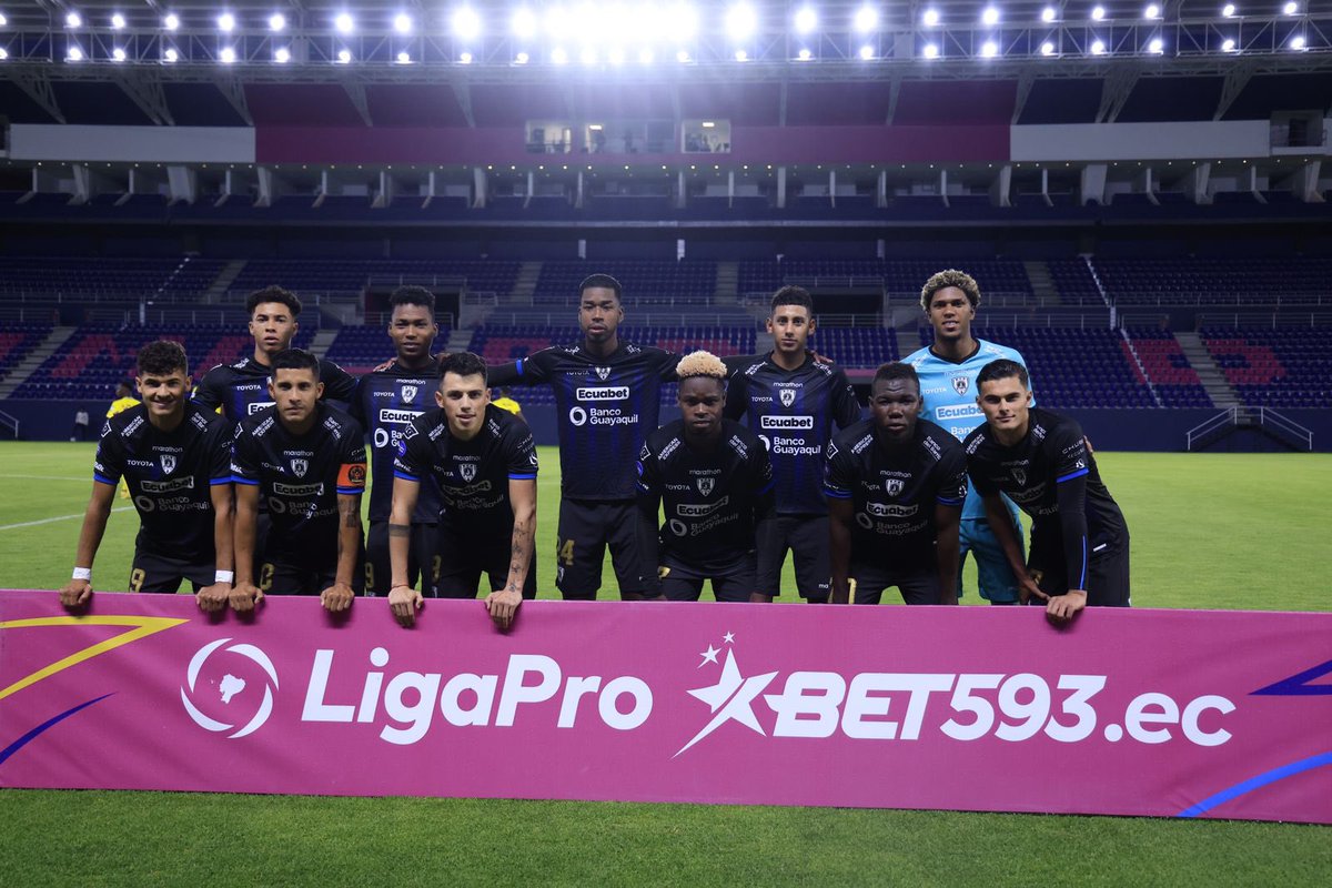 mateozambranob's tweet photo. +3 💙🖤 https://t.co/4DUXzXO2qk