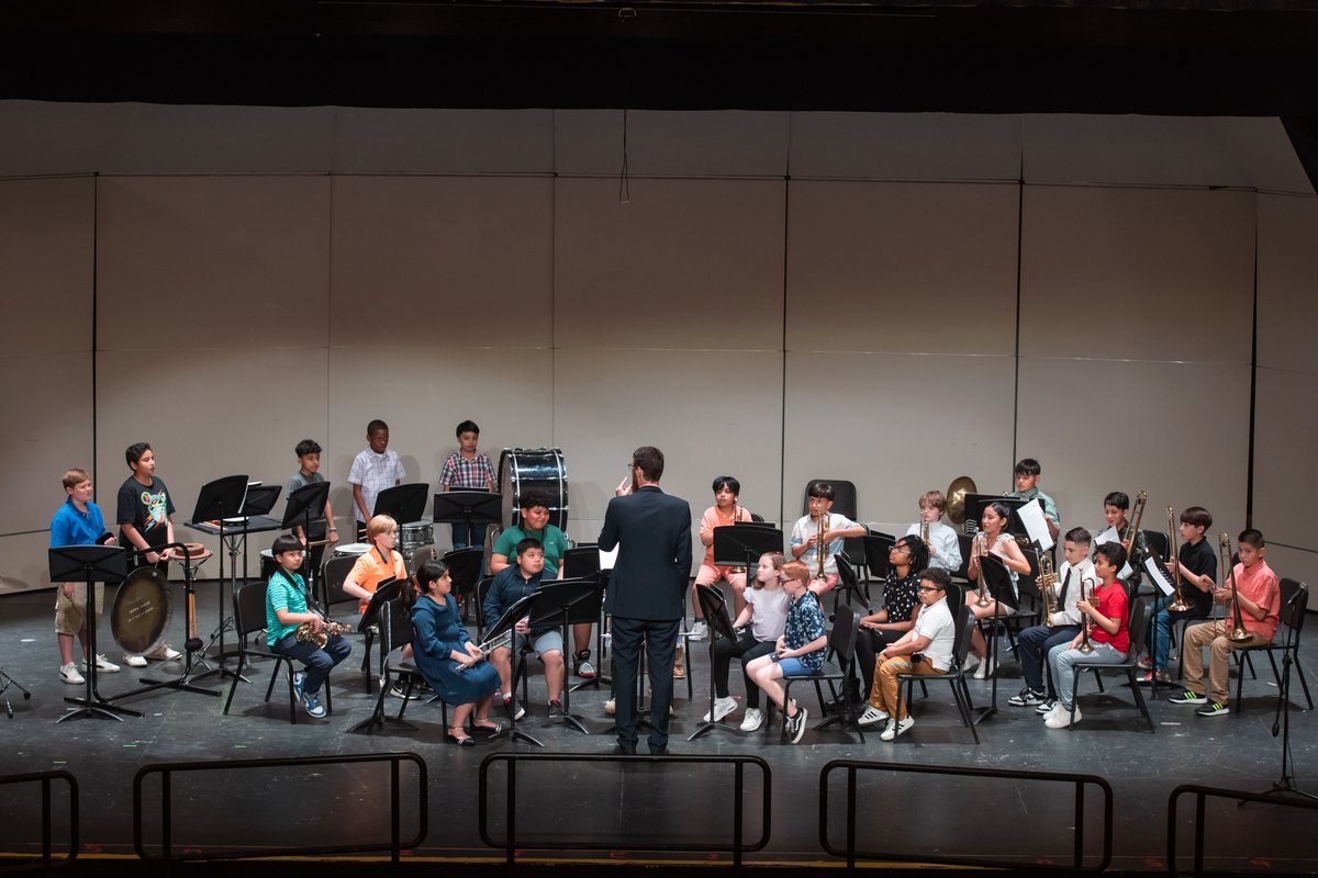 GlenCoveSchools's tweet photo. Connolly School 5th Graders performed in their Spring Concert on May 11th. Congratulations to all of the talented young musicians directed by Miss Sack, Ms. Criblez, and Mr. Ianelli @GCSD_Arts @GCSD_Connolly #bestcommunitiesformusiceducation https://t.co/J8kYQJKgYx