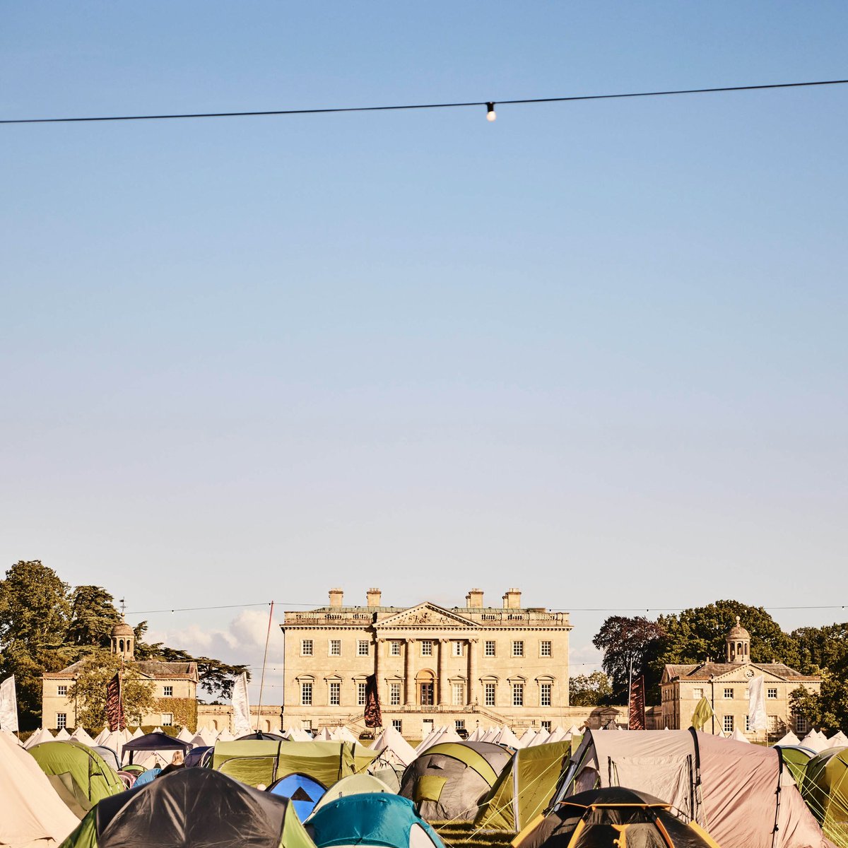 Cornbury's tweet photo. My dear old festival friends,
 
If you still haven’t made your summer festival plans please do consider those festival newbies down the road at @KiteFSTVL, who are offering you lovely people a 25% discount on tickets - https://t.co/4fGIP3o1Jg
 
🪁🎪☀️⛺️🥂 https://t.co/M6mPhEwxQO