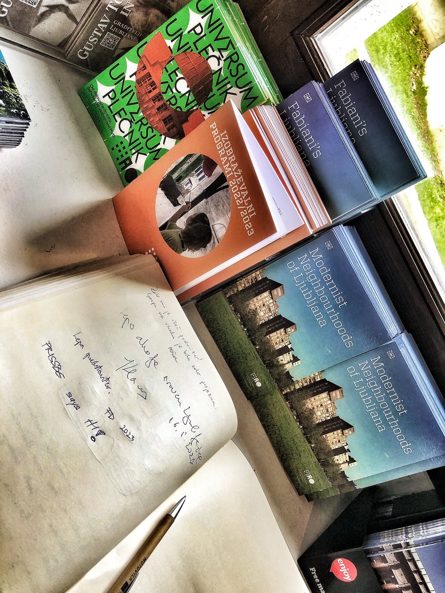 #FRISSBE says hi! 😎 We dropped into the <a href="/MAO_Slovenia/">MAO</a>, the Museum of Architecture and Design! Not only #firesafety 🔥 <a href="/REA_research/">European Research Executive Agency</a> #H2020 #teambuilding