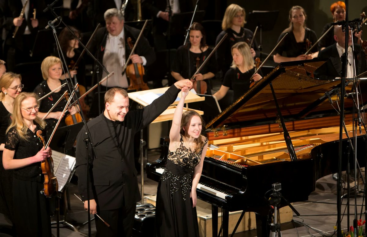 🎹 Join us for an enchanting evening with the incredibly talented Antonina Suhanova at The Henrician Evesham on June 9th! 🎶🎉 Her mesmerizing piano performance will transport you to another world. Get your tickets now: buff.ly/42JvTkc