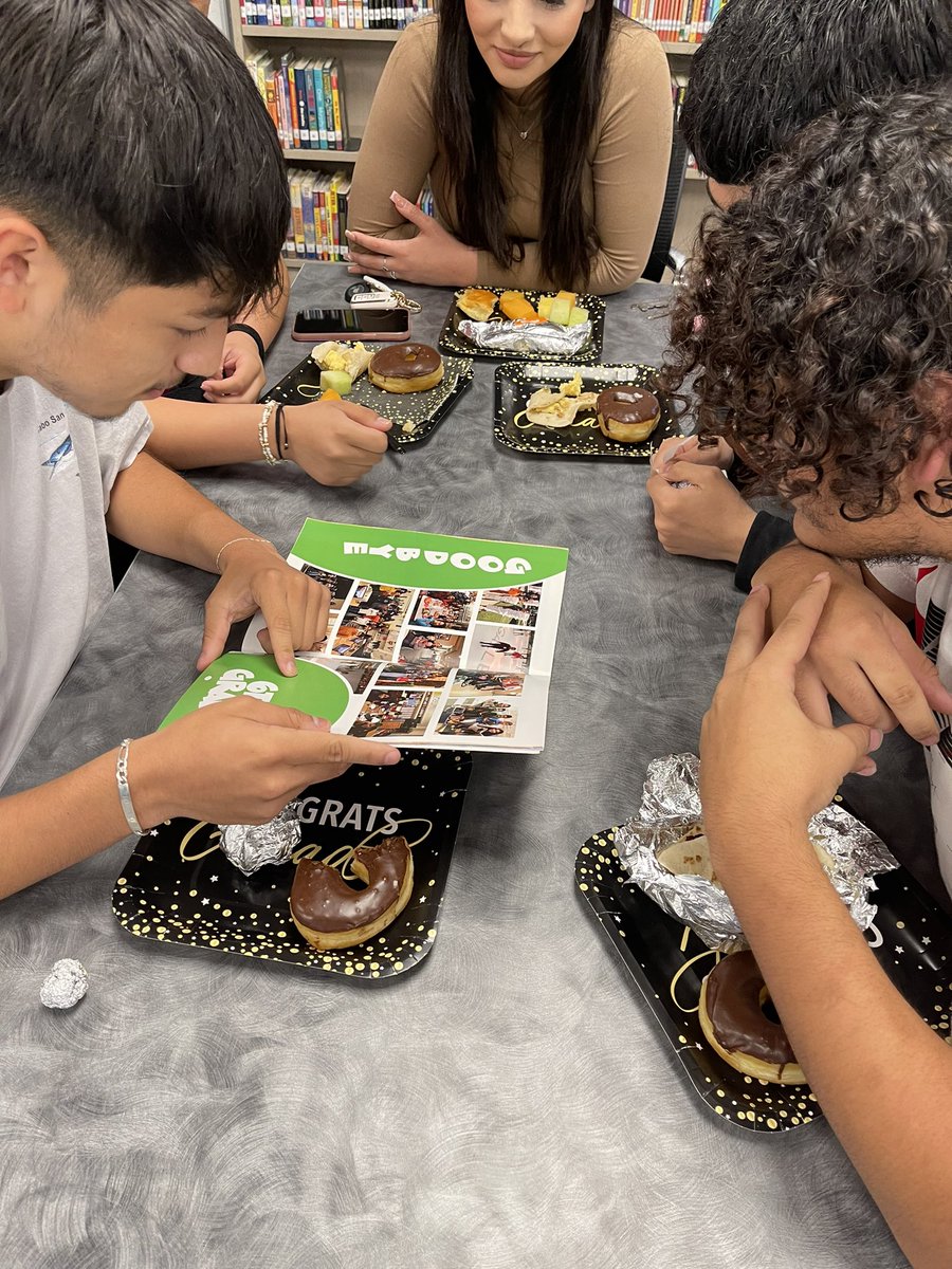 CounselorMillet's tweet image. We are so excited to welcome the  #GraduatingClassOf2023 who attended @gheeagles They are all grown up and ready to take on the next step in their journey! #RISDBelieves #2023Graduates @RISDcounselors