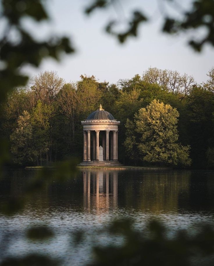 Apollotempel, München.