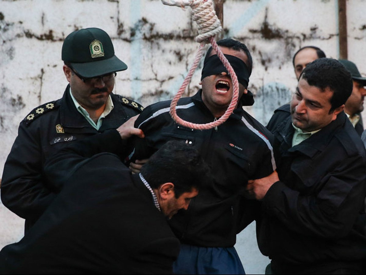 Iran’s Mullahs never have shown mercy. They execute people to stay in power. They must be prosecuted. #StopExecutionsInIran
#قیام_جواب_اعدام
@patrici92632786 @patricia2378 @patrickmajor56 @PB_RHAR @PLayerBoRsa @PopeyeKamper @ProtectStudents @rdrgz_l @realNick_777 @RedTxintheUK