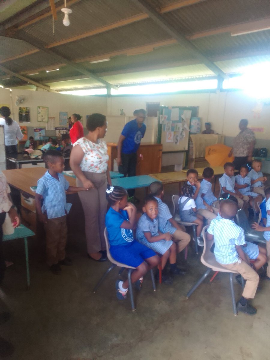 KemmyLeslie's tweet photo. #ECCPonDiCawna rain came and we had to seek refuge at Wrights ECI  147 children were read to #12StandardsMatters at #ECCJA @TanishaMill2012 @tkmsingh @cfranoBrighty @ItzmellEcc3 @Stcy14226538 @Kevin62642151 @GrantShaunette @Andrea58383539 https://t.co/TnI7qsENgO