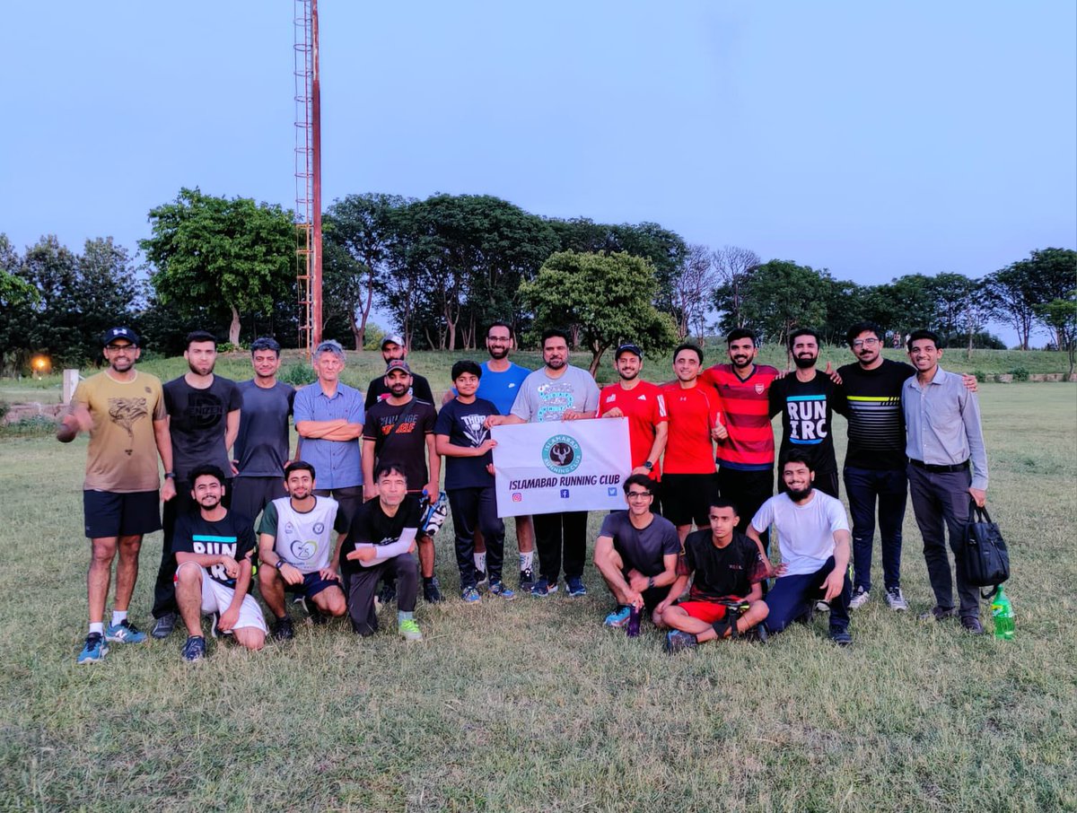 ISBRUNNINGCLUB's tweet photo. Today’s strength conditioning session was invigorating! 💪 Join IRC to challenge yourself, foster a healthier community, & unlock your potential. 🌟🏋️♀️ Let's strive for fitness & support one another! #IRCTuesdayIntervals #HealthierCommunity https://t.co/5cBBz1fY9q
