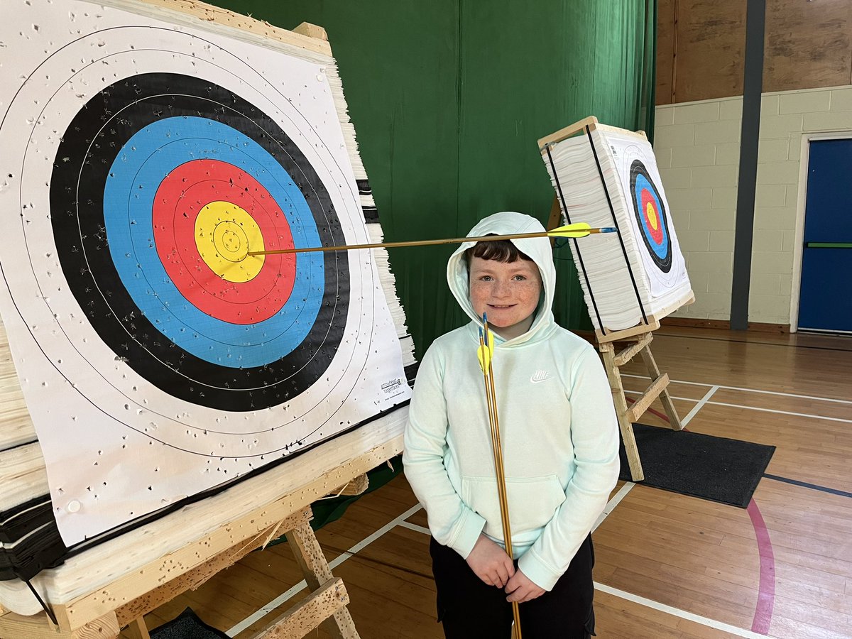 Day 3 in Glenshee. Archery this morning for clan MacDonald. Finley was the first member of the gold club! 🏹🎯 #Glenshee2023