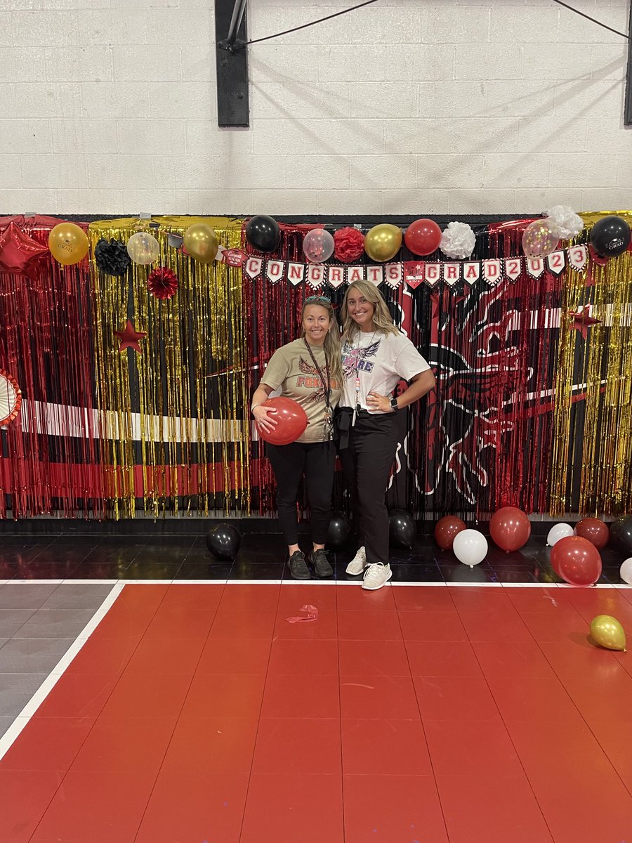 FoxfireCareers's tweet photo. Shout out to Miss Shreve and Mrs. Mercer, 2 of our senior coordinators for all of their hard work to make today’s graduation happen. The decorations look great and the kids are ready! ⁦@PrinciMatthews⁩ https://t.co/Ywuc55HC40