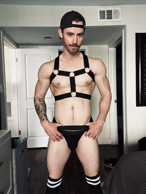 Foul! That&rsquo;s five minutes in the penalty box! ⚽️ https://t.co/sMaTslMGDk