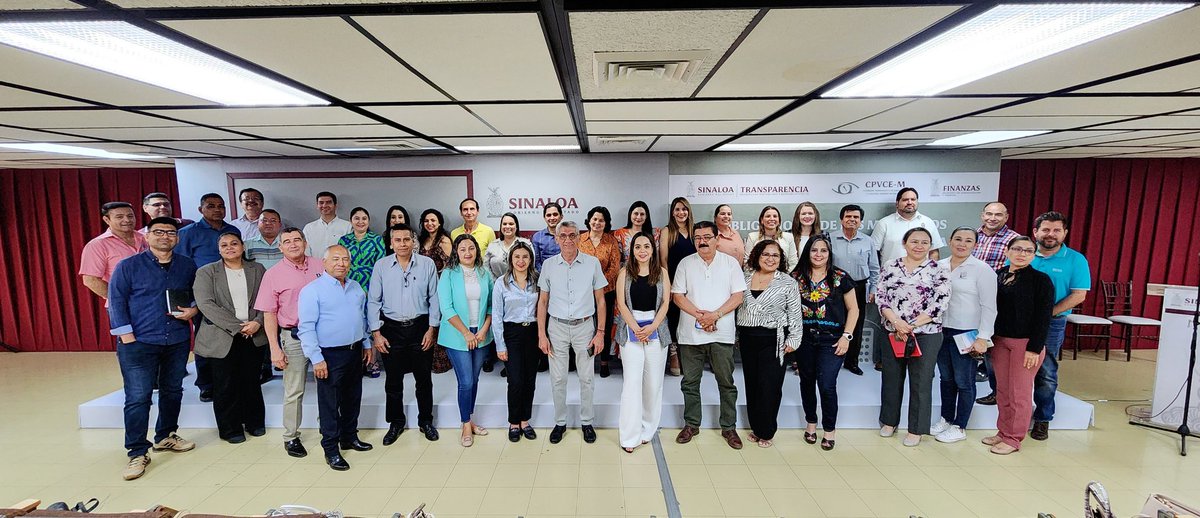 STRCSinaloa's tweet image. Sobre disciplina financiera, acceso a financiamiento y cumplimiento de obligaciones, se capacitó a 11 municipios a través de CPVCE-M y el apoyo de la Secretaría de Administración y Finanzas del @sinaloagobmx y @Banobras_mx BCS-Sinaloa.

@rochamoya_
@lupitaramirez75
@ContraloresMX