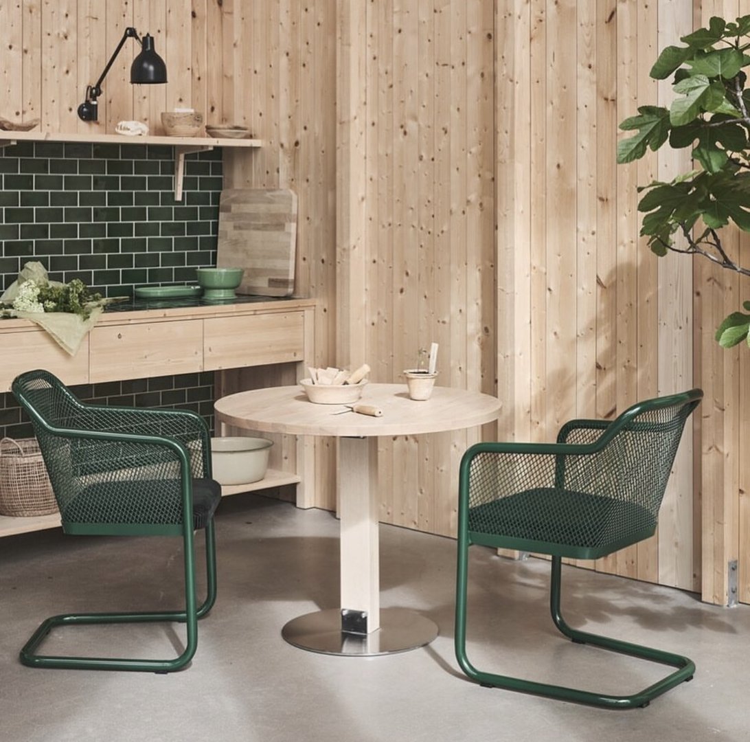 Don't let the sleek metal frame fool you, the Honken Dining Chair by Scandinavian Spaces is designed for all day comfort. Additionally, its unique metal mesh back and tubular steel frame will last a lifetime. 

#scandinaviandesign #diningchair #metaldesign #metalchair