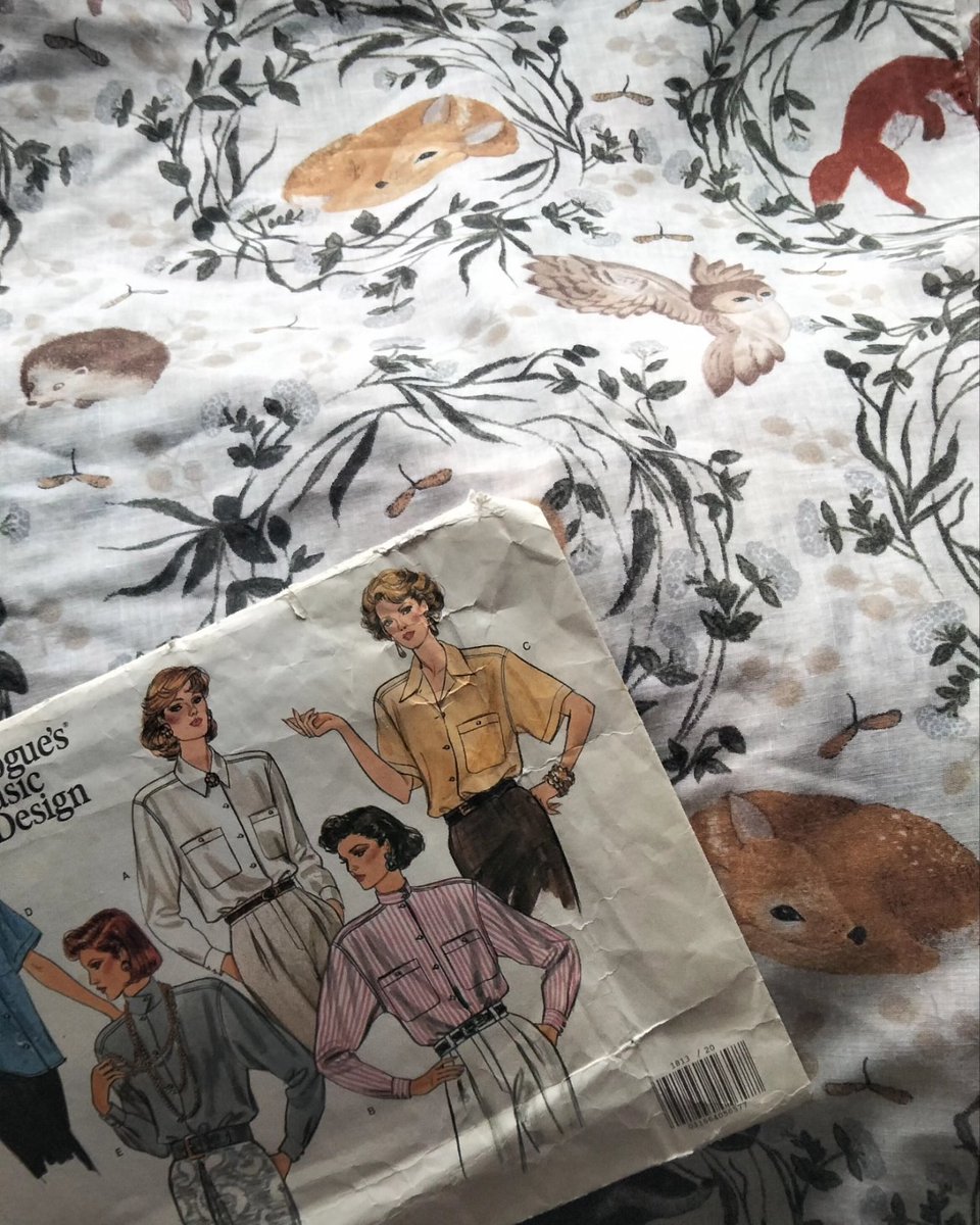 OdetteFirana's tweet image. When is the best time to decide to make yourself a new shirt? Obviously when over half your sewing equipment is packed away ✨ spent 4 hours on it so far and am about 85% done so not too shabby !! But don't tell anyone, I'm supposed to be packing! #vintagesewing #vintagestyle