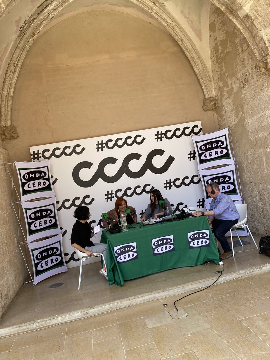 CCCC Centre del Carme Cultura Contemporània (@centredelcarme) on Twitter photo 📻 Hem seguit amb el programa de ràdio <a href="/BrujulaOndaCero/">La Brújula</a> de <a href="/OCRValencia/">Onda Cero Valencia</a> des del claustre del #CCCC
🎙️ Parlant amb Nuria Blaya, co-comissària de l’exposició #CCCCulturaOnline, amb l’artista participant de la mostra <a href="/marta_negre/">Marta Negre</a>
Amb motiu del #DIM2023 #DíaInternacionalDeLosMuseos 📻 Hem seguit amb el programa de ràdio <a href="/BrujulaOndaCero/">La Brújula</a> de <a href="/OCRValencia/">Onda Cero Valencia</a> des del claustre del #CCCC
🎙️ Parlant amb Nuria Blaya, co-comissària de l’exposició #CCCCulturaOnline, amb l’artista participant de la mostra <a href="/marta_negre/">Marta Negre</a>
Amb motiu del #DIM2023 #DíaInternacionalDeLosMuseos