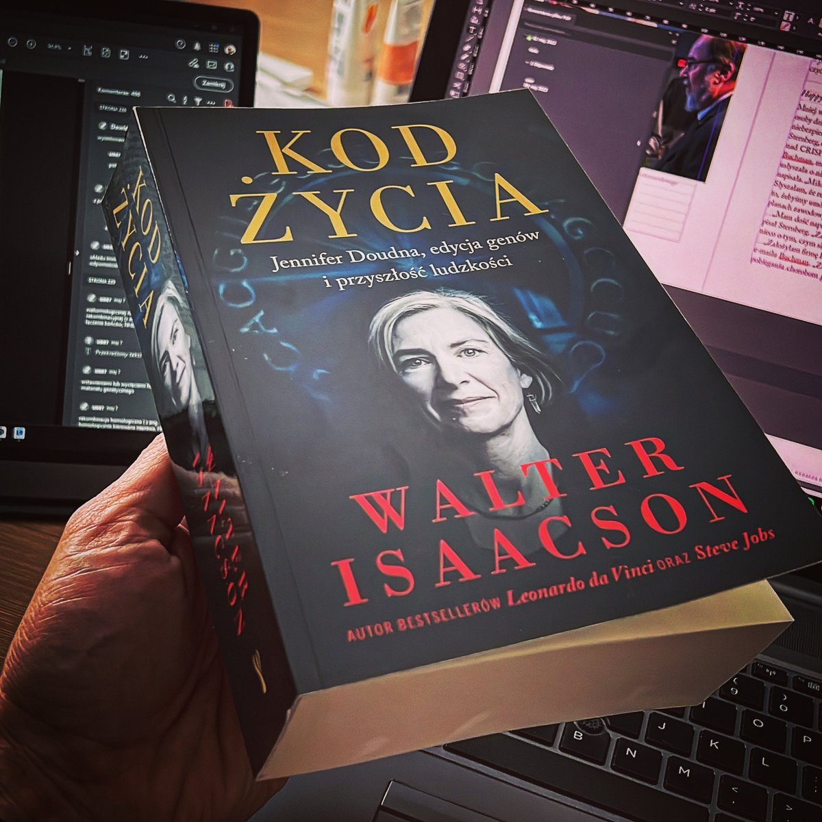 insignis_media's tweet image. To na razie tylko prebook dla recenzentów! ☺️ ALE… CO TO ZA KSIĄŻKA! 🤩😍 Można już zamawiać w przedsprzedaży! Finalna edycja — w TWARDEJ OPRAWIE! 720 stron pasjonującej lektury! 

Przedsprzedaż:
empik.com/kod-zycia-isaa…

#KodŻycia @WalterIsaacson #TheCodeBreaker #CRISPR…