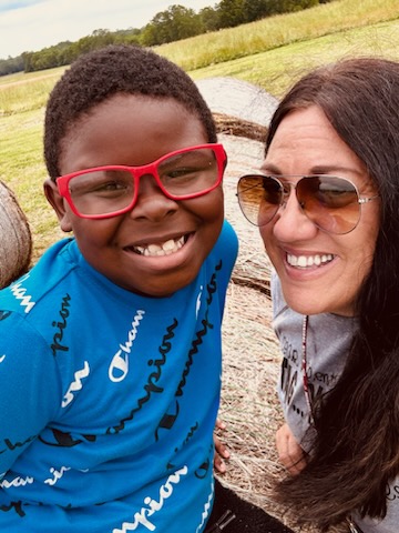 @AmyfultonFulton & students @FairElementary having a blast on the farm. #EndOfTheYear #FieldTripFun