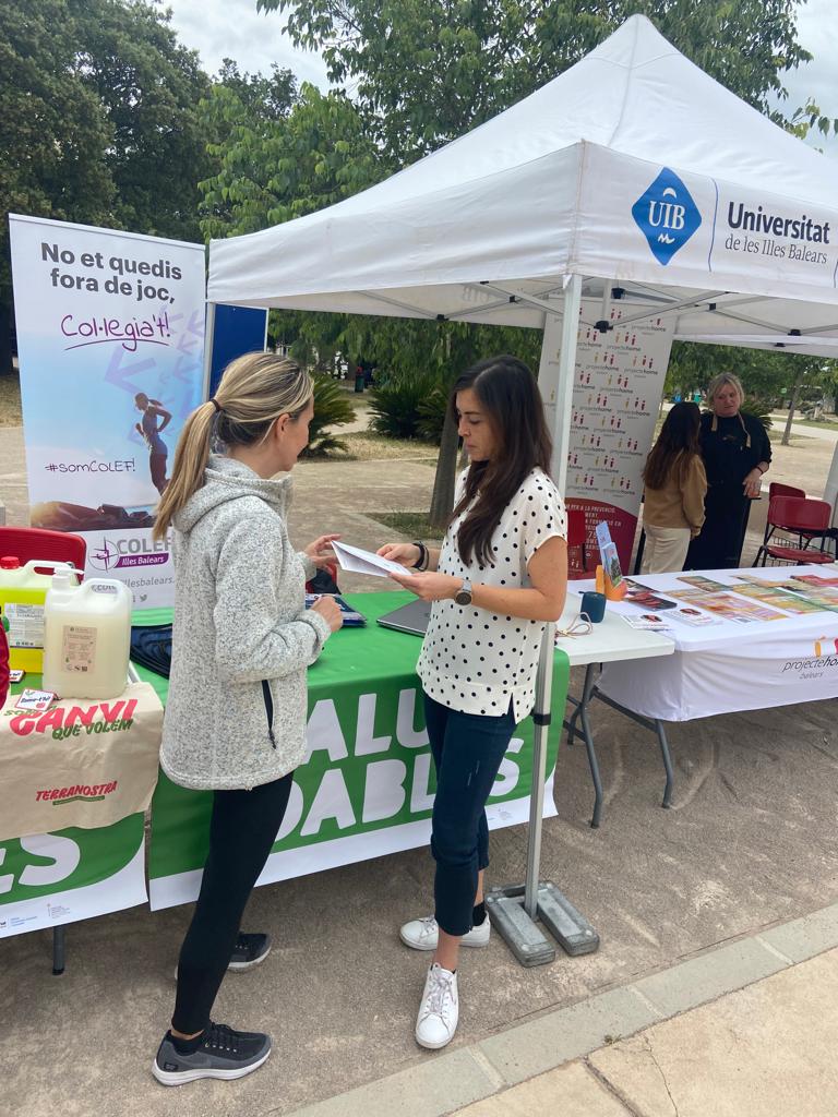 COLEFBalears's tweet photo. 📢IX SETMANA SALUDABLE I SOSTENIBLE

😉Diferents sectors i empreses de l'àmbit de la salut per visibilitzar i facilitar vies per una vida més saludable i sostenible♻️🏃‍♀️

🤸Pausa activa per mobilitzar el nostre cos .

🙌Gràcies per l'oportunitat de poder visibilitzar-nos‼️ https://t.co/oH28ybk7yE