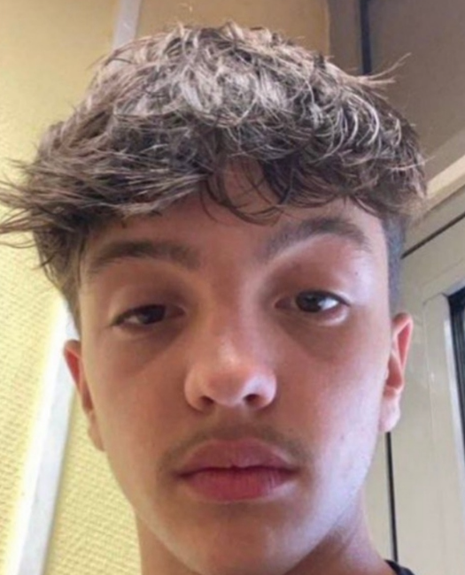 zabrowskii's tweet photo. Askip je ressemble à Inoxtag https://t.co/CftZ7Akcst