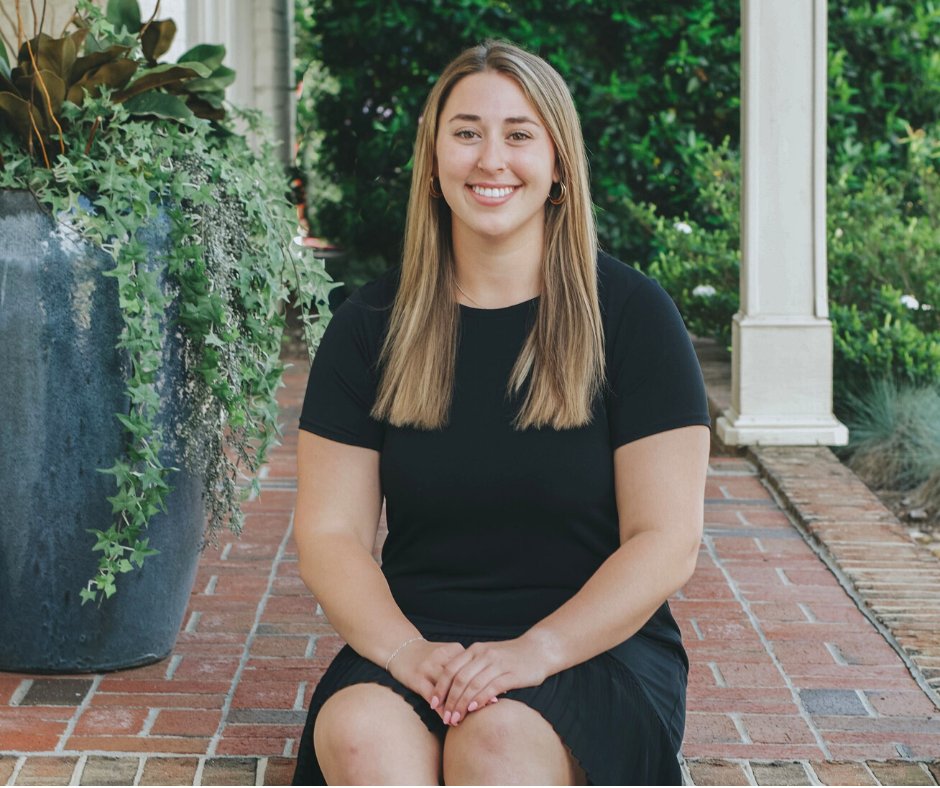 Welcome to the team, Anna: mtr.cool/sngsxrwgsu
 
Meet our newest Buyer Specialist, Anna DiOrio! We are so excited to watch you grow, help families, and build relationships throughout the entire home buying experience. 

#buyerspecialist #therachelkendallteam