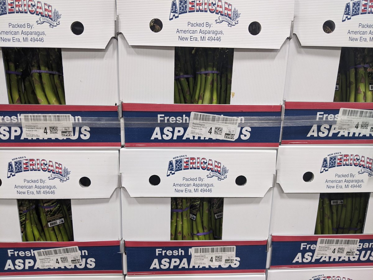 In less than 3 days, this #asparagus is in the store for consumers.  Following the #Michigan <a href="/miasparagus/">Michigan Asparagus</a> Industry Tour with <a href="/MichDeptofAg/">MI Ag & Rural Dev</a> <a href="/TimBoring/">Tim Boring</a> <a href="/JCAFarmGirl/">Jamie Clover Adams</a> #onthegound <a href="/brownfield/">Brownfield Ag News</a>
