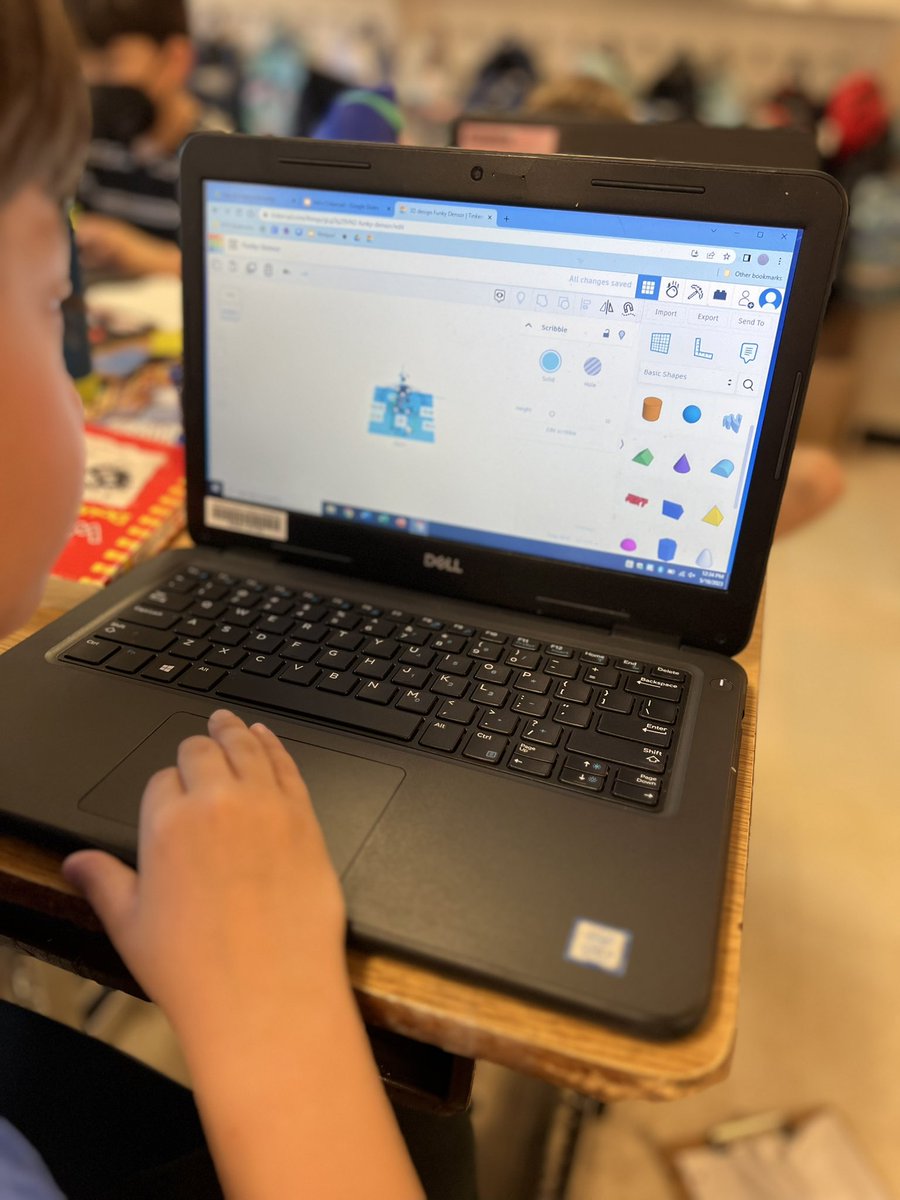 YamanWFES's tweet photo. Third graders using Tinkercad to design compound machines to solve a problem. https://t.co/rsIJWKNt1v