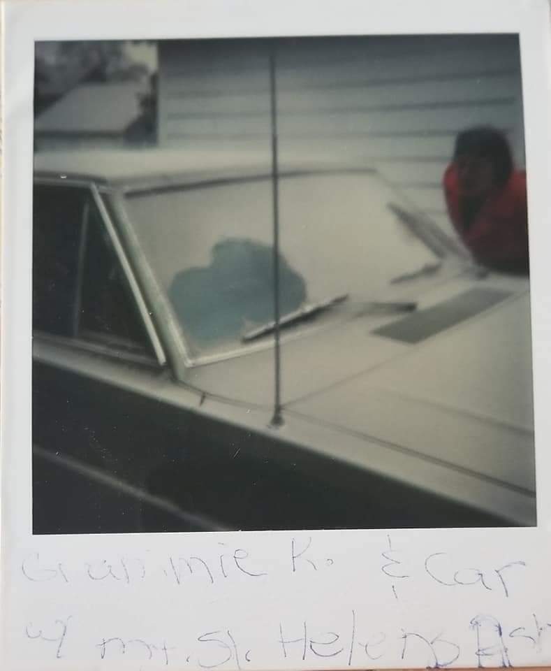 lizzie71's tweet photo. @KIRO7Seattle I was at Taco John's with my Mommie and Gramma in Cd'A ID and was shocked that it was snowing gray stuff outside and it wasn't even Winter 🤔 Of course back then we didn't have the media we do now. Here's a pic of Gramma's car with ash from that day all the way over in Cd'A ID 😳 https://t.co/oTqjgAYax5