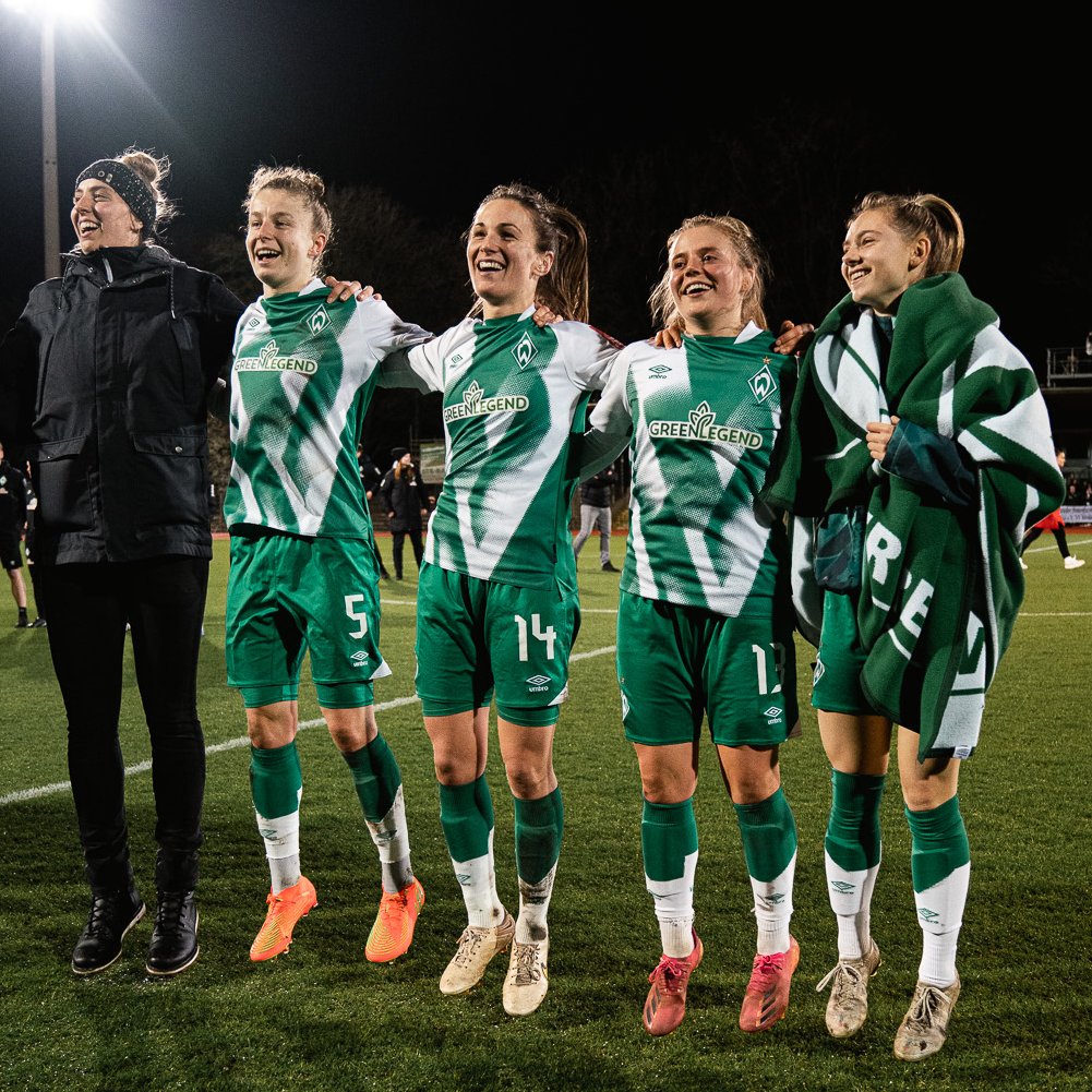 Mit #SVWB04 geht nächste Woche die Saison zu Ende. Auch dank des ständigen Supports der #Werder-Fans ist der Klassenerhalt in greifbarer Nähe. Wir haben #Zusammengestanden!

Deshalb gibt es freien Eintritt im Stehplatzbereich gegen Bayer 04👉svw.de/Zusammengestan…

#Werderfrauen