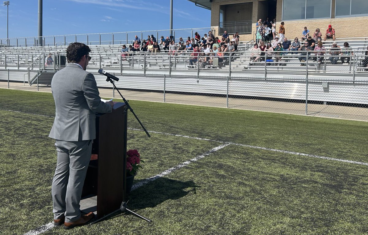 YeagerBrent's tweet photo. I attended the graduation recognition for Prairie Learning Center today. So proud of our students, staff, and families. @olatheschools #OPSforTheirFuture https://t.co/6MGVmbELhb