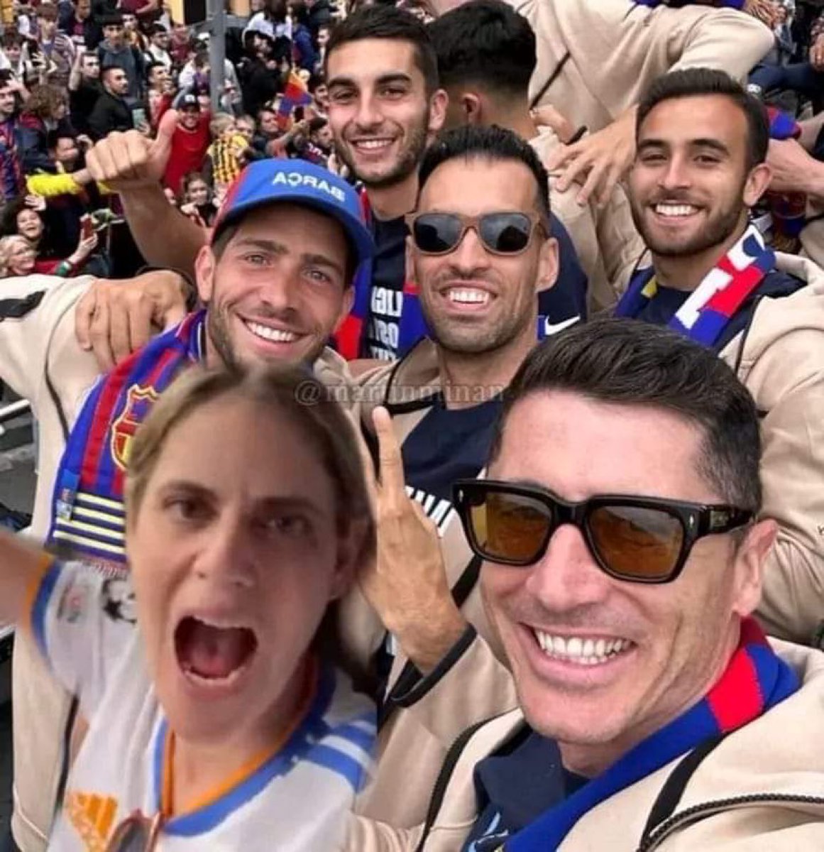 camib71's tweet photo. @CuentaMister XAVI QUEDATEEEEEEE https://t.co/8gXEZLUBZ0