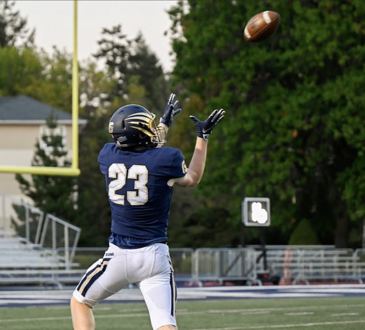Shout to Coach <a href="/KenIngram3/">Ken Ingram</a> of <a href="/GFUAthletics/">George Fox Athletics</a> football for stopping by this morning to hear about <a href="/ARFOOTBALL1/">AR FOOTBALL</a> recruits. 

#ProtectTheFlock