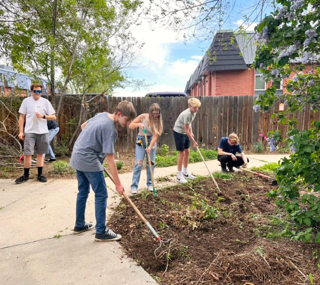 psdctc's tweet photo. The final project of the year for our Design Build students was to work with their client, Prestige Care, to design and build rolling flower beds. Yesterday was the install! 🌸 #PSDFutureReady #springhassprung #authenticwork https://t.co/f4naO1V0kC
