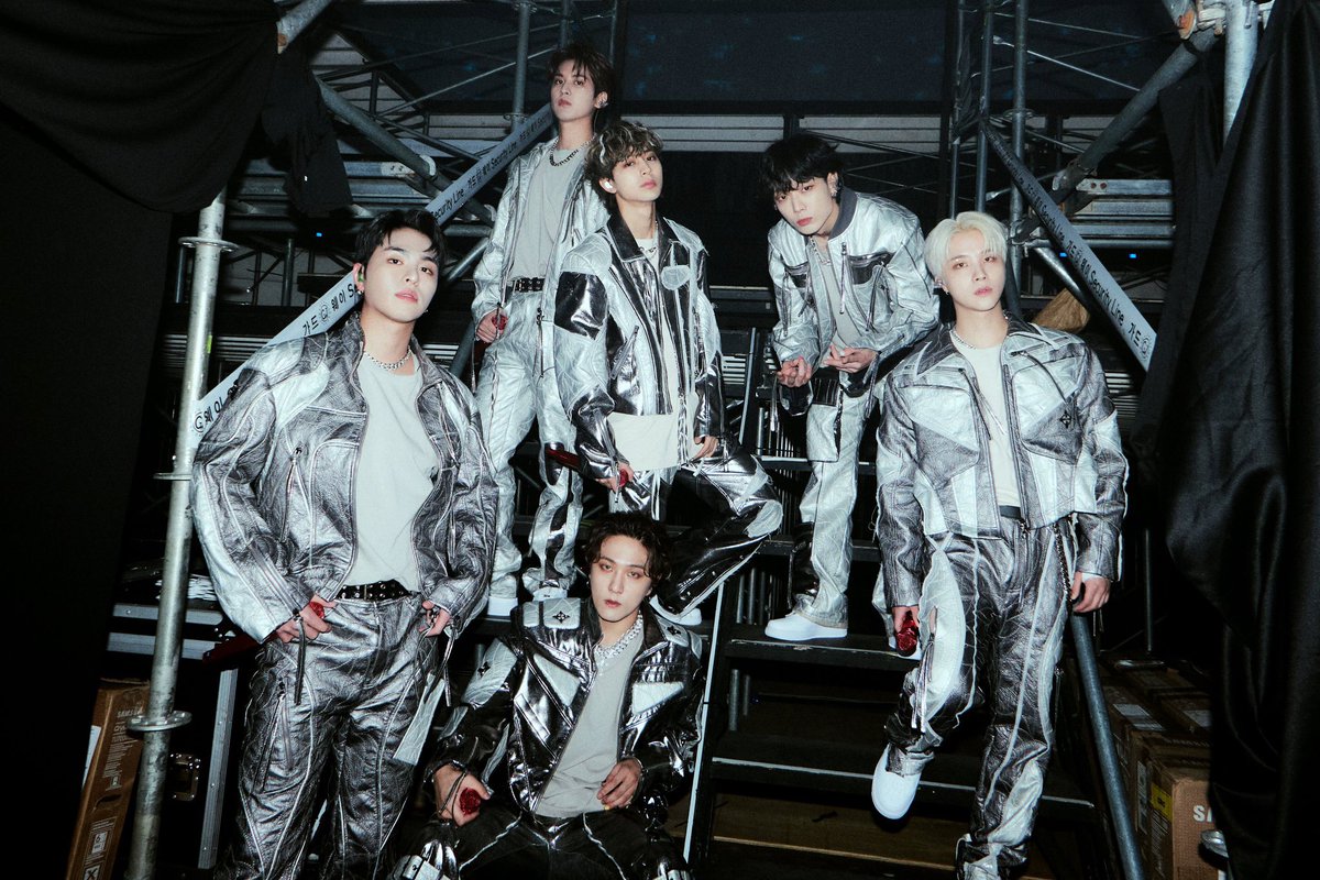 iKON “Take Off” ile ilk haftasında Hanteo’da 121,721 kopya satarak, kariyerindeki en yüksek ilk hafta satışını gerçekleştirdi 👏🏻🤍 Tebrikler!
#iKON <a href="/iKONIC_143/">iKON GLOBAL iKONIC</a>