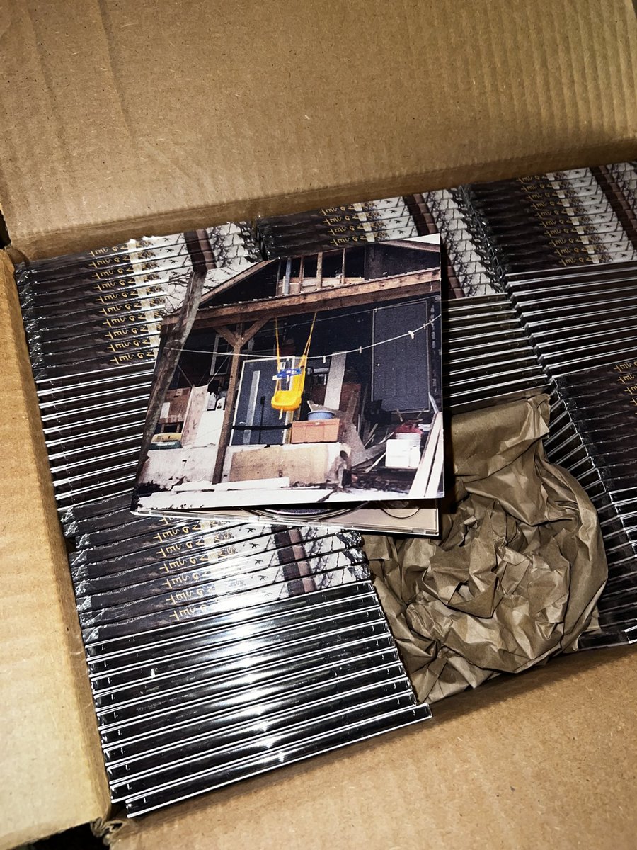 IsaacApp_'s tweet image. I STILL GOT SOME OF THESE LEFT

2 random people who retweet this single drop tweet will get a free signed CD of SWINGSET 🤝🏻

Good luck gamers