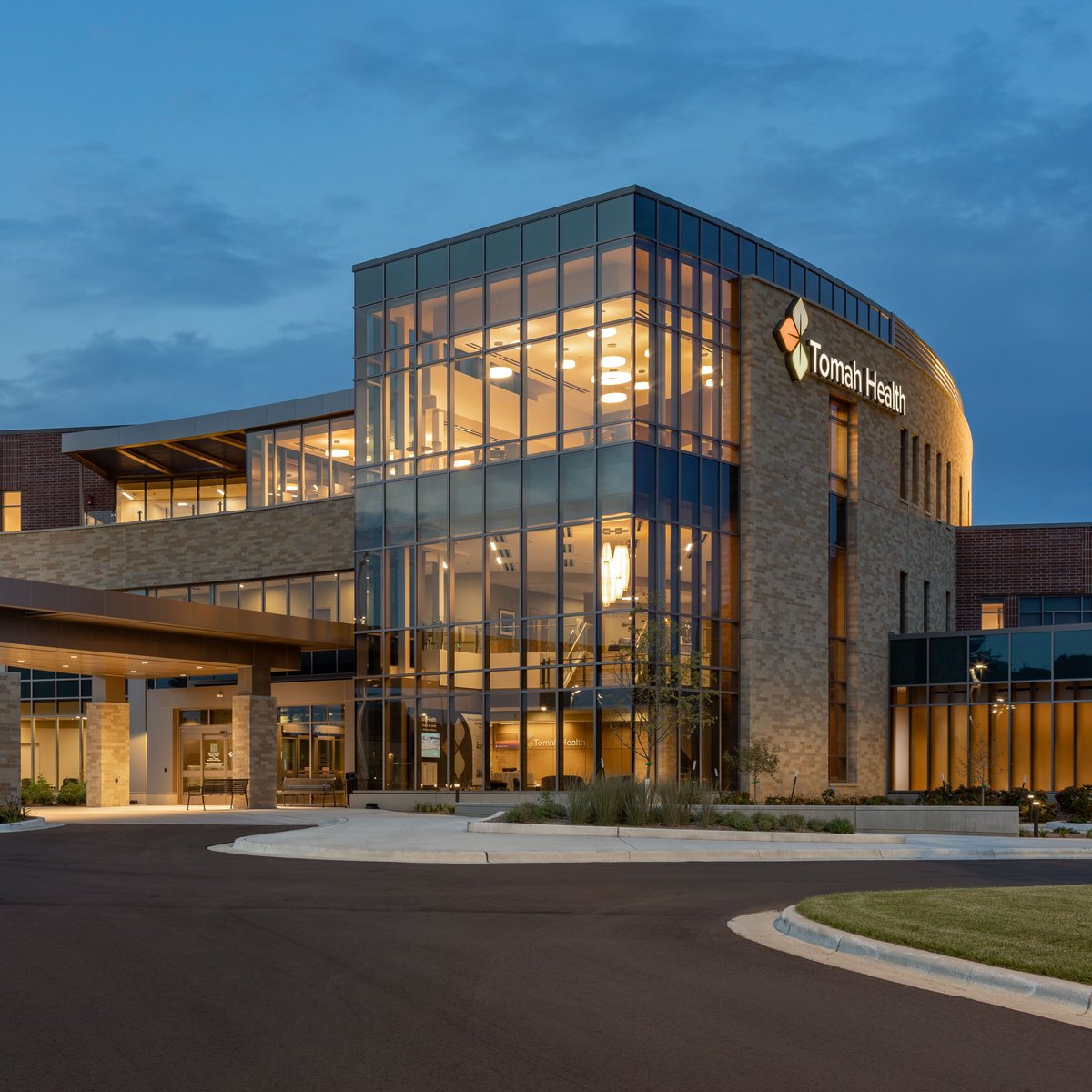 ASI is a top #signage provider for #healthcare environments. The quality of our #service and #solution offering is unmatched in the industry🏥

Learn about the top Signage Types for healing environments in our recent article: asisignage.com/2022/08/29/top…