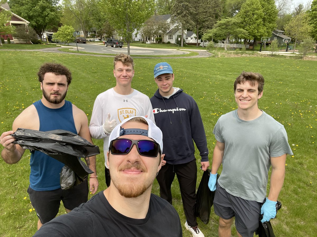 Got the chance to go around for a couple hours here in Northfield and help clean up trash at various town parks. Love this community, love this school, love this team! #GoOles #FramFram #UmYahYah @StOlafFB