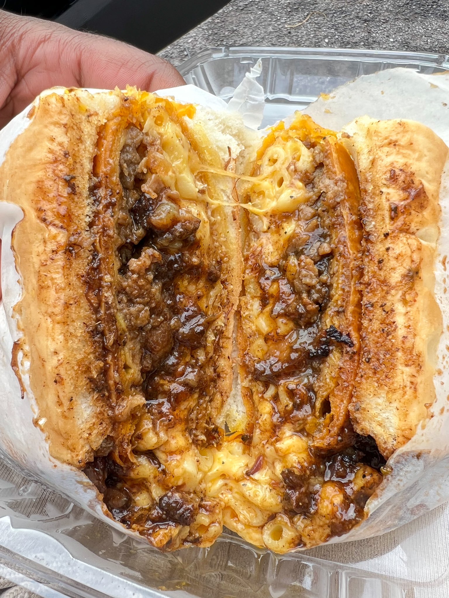 Oxtail Mac Cheese In A Beef Patty With Cocoa Bread｜TikTok, 53 OFF