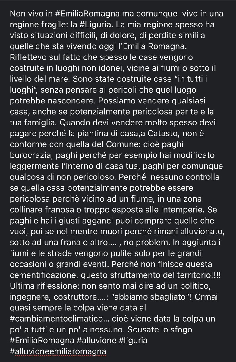 deskasara's tweet photo. Non vivo in #EmiliaRomagna ma comunque  vivo in una regione fragile: la #Liguria. La mia regione spesso ha visto situazioni difficili, di dolore, di perdite simili a quelle che sta vivendo oggi (Segue) #alluvione #liguria #alluvioneemiliaromagna #Italia #propagandalive #indignata https://t.co/PX4Qqxm2vk