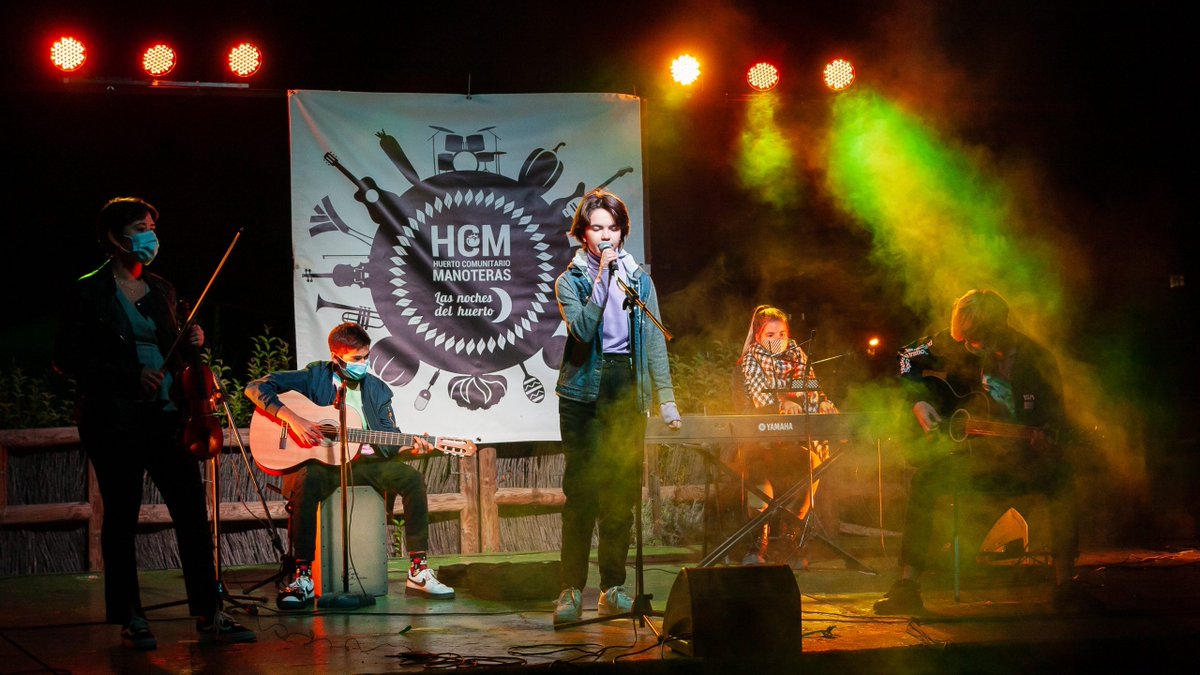 #DIRECTO Ya está sonando <a href="/RestosyDespojos/">Restos y Despojos</a> con entrevista al grupo Sitara, que estará tocando el viernes 26 de mayo en las fiestas de Hortaleza. 107.5 FM (norte de Madrid ciudad) y radioenlace.org.