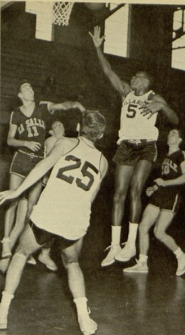 NovaRootedProj's tweet photo. [THREAD] As Track began recruiting Black athletes, so too did the basketball team. Kenny Harrison became the first Black basketball player at Villanova during the 1956 season when he helped the freshman squad to a 15-2 season 1/ @NovaAthletics @NovaMBB @nova_unitas https://t.co/jaR4eoeINQ
