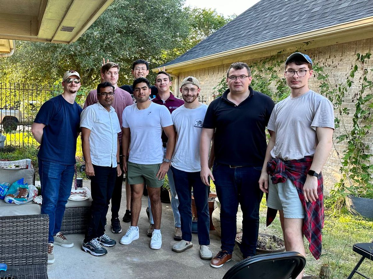 KurouskiLab's tweet photo. π¬πLab members unite for a sizzling BBQ feast!π₯π Join us as we take a break from pipettes and petri dishes to indulge in some mouthwatering grilled goodness, our taste buds are in for a treat!ππ½π₯© #LabBBQ #ScienceAndGrill https://t.co/nLbYlMIcXj