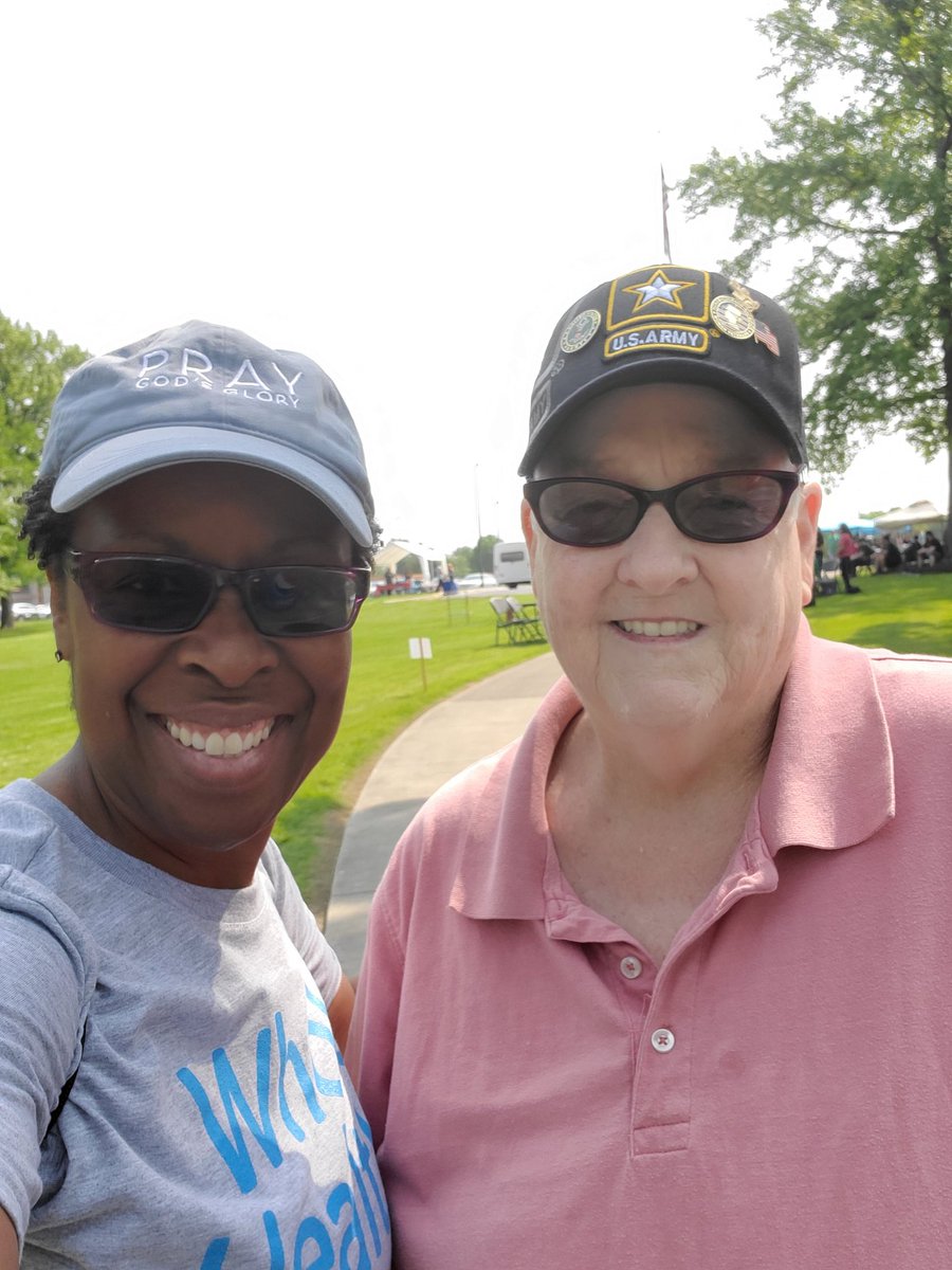 iCelebrateU365's tweet photo. Beautiful day for a #walk and beautiful conversations with fellow veterans and those who support and care for us. Marion #VA2K
#iCU365 ππΏπ
#LivingFitAndWell https://t.co/8vp1krxa9R