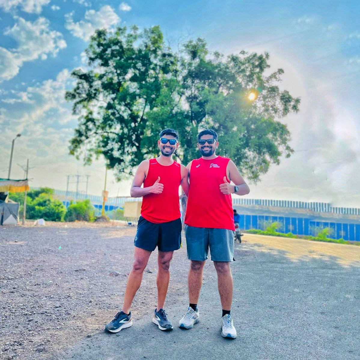 vijay_running's tweet photo. 1 Mile PB attempt with Team 🏃♂️🏃♀️
@brooksrunning @brooksrunningIN @FastandUp_India @Garmin @Garmin_India @Strava #IntervalRunning #TeamSportify #GetSetSportify #Pune https://t.co/4tWNuWGQ52