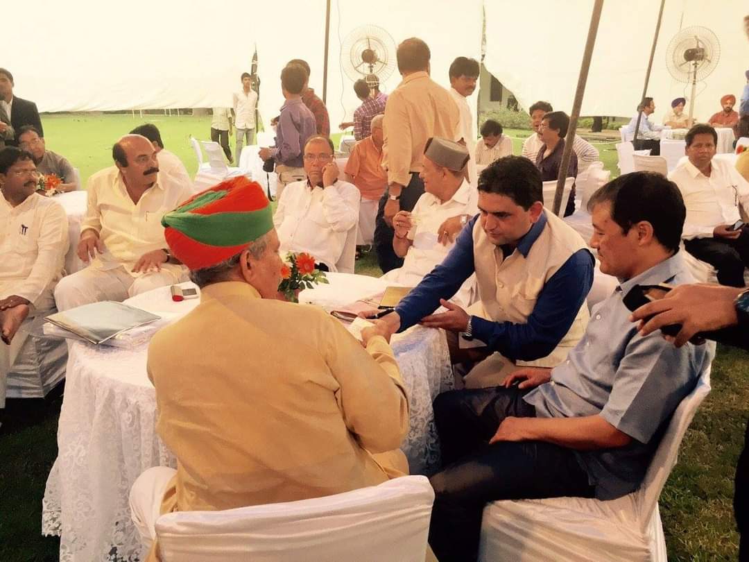 ghataniarjun10's tweet photo. My heartiest congratulations and best wishes  to Shri Arjun Ram Meghwal ji, on your appointment as the Hon'ble Minister of State in the Ministry of Law and Justice. https://t.co/OfAV7p8sfP