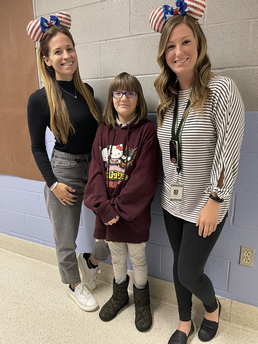 Celebrating our girl today for Deaf Awareness Day 🤍 #LBTogetherWeCan <a href="/AmerigoSchool/">Amerigo A. Anastasia School</a> <a href="/LBpublicschools/">Long Branch Public Schools</a> <a href="/MsHochstaedter/">Ms. Hochstaedter 4th Grade Class</a>