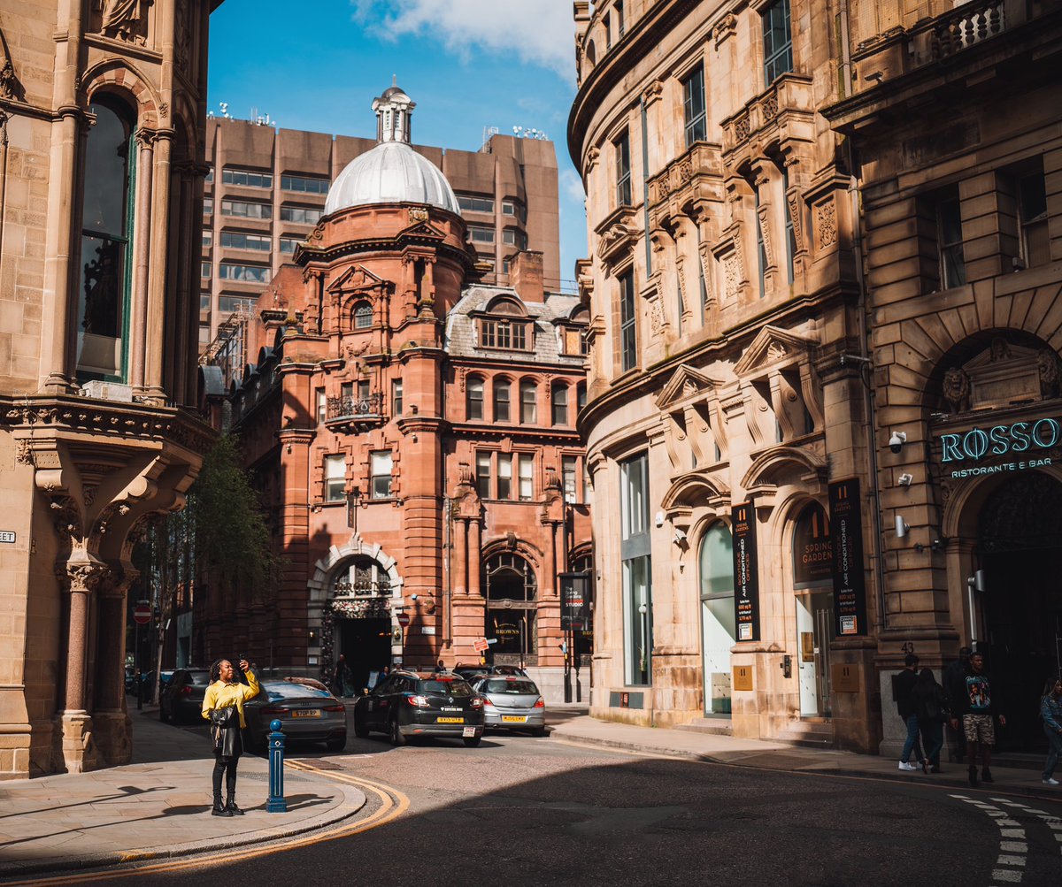 Unsurprisingly I’m not the only one admiring the architecture on King Street