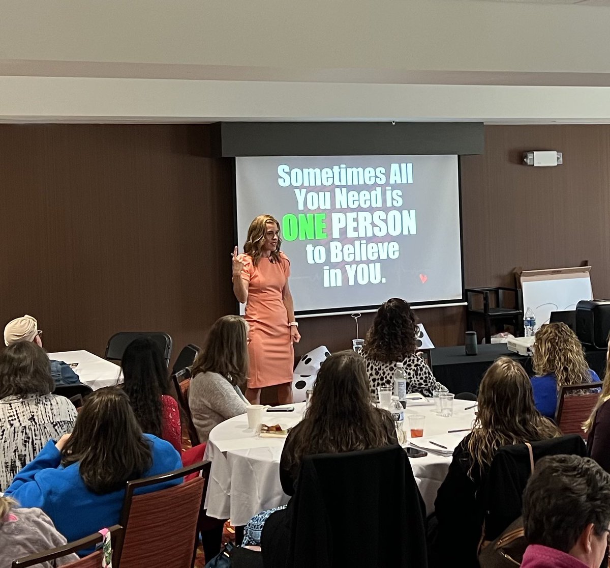 “Sometimes all you need is ONE person to believe in you.” - @TaraMartinEDU 
Love watching Tara do her thing in West Virginia! 
The #tlap and #RealEdu combo program in action! 
We can bring this program to you! 
#dbcincbooks #leadlap #Cannonballin