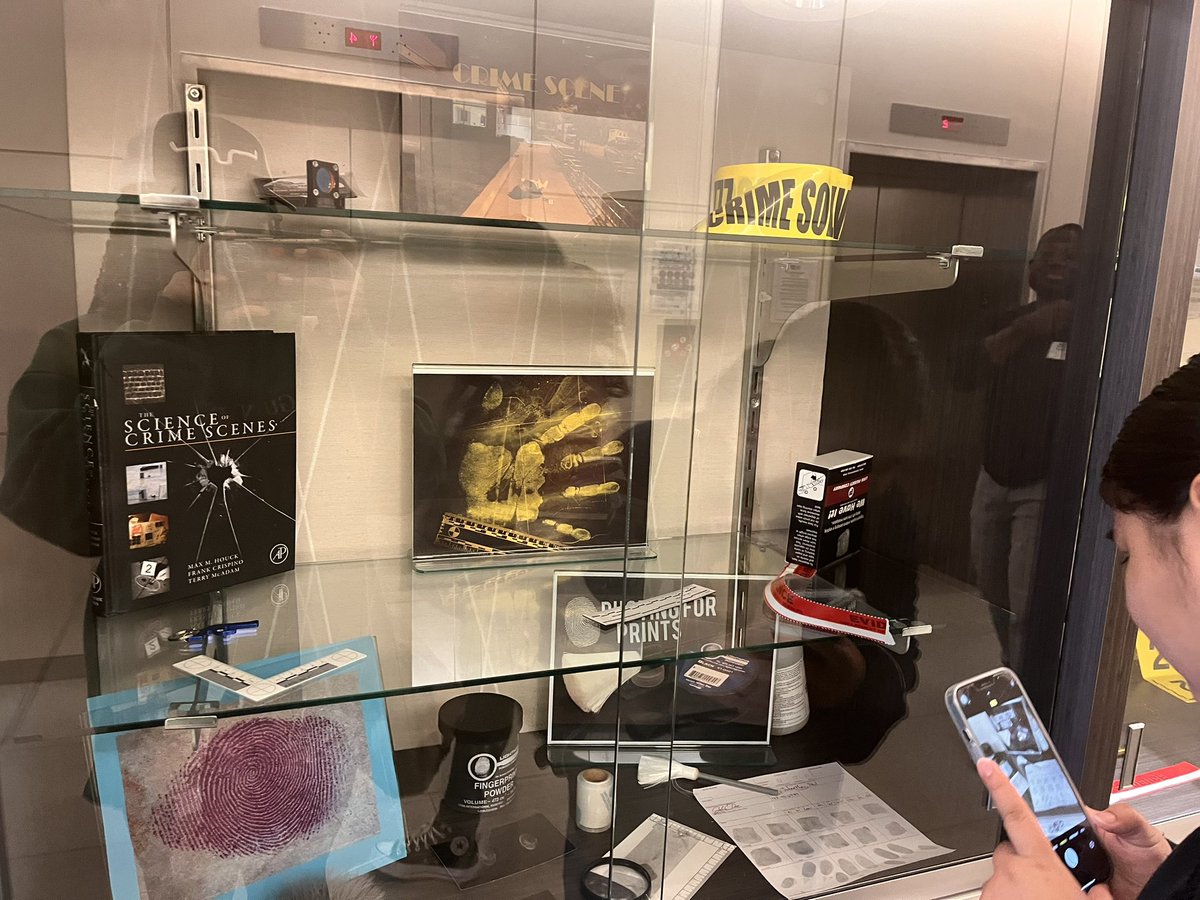 DHSBlackStudies's tweet photo. #WaybackWednesday to our Juniors' City As Classroom trip on May the 2nd. We'd like to thank the ATF for providing our Juniors and Seniors with a tour around MPD's forensic lab. 🙌🏾 How would you rate your CAS experience? ❤️
#EverydayAtDunbar
#BlackStudiesMatter
#CityAsClassroom https://t.co/2ssTuQ3pvv