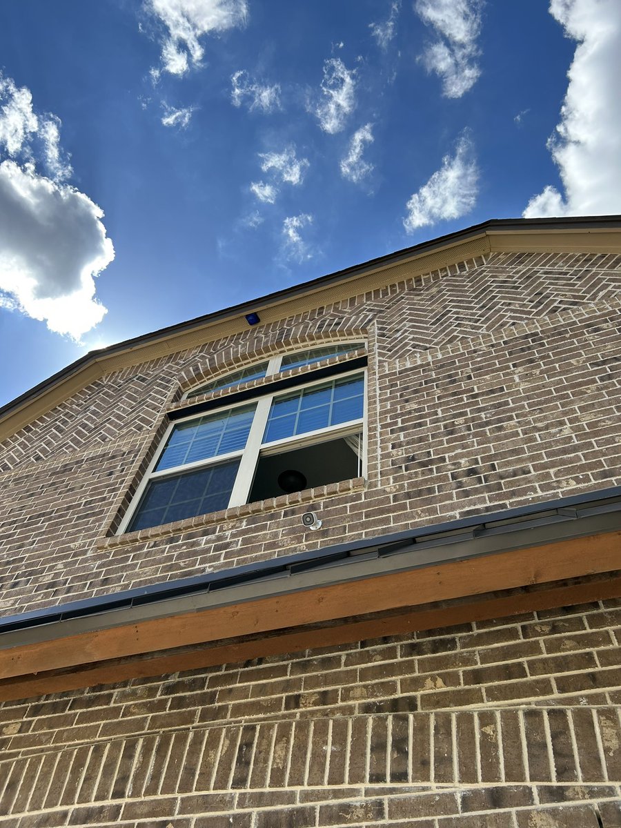 Deborah Sáenz tweet media