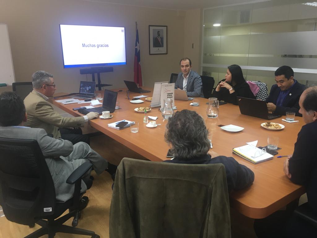 <a href="/puertos_conosur/">Corporación de Puertos del Cono Sur</a> eligió nuevo directorio. Enrique Runin, presidente de <a href="/emporcha/">Empresa Portuaria Chacabuco</a>, encabezará el directorio, mientras que Juan Marcos Mancilla, gerente de Logística de <a href="/PortValparaiso/">Puerto Valparaíso</a>, ocupará el cargo de segundo vicepresidente 👏🏽
Más información➡️ bit.ly/3Mfj1vr