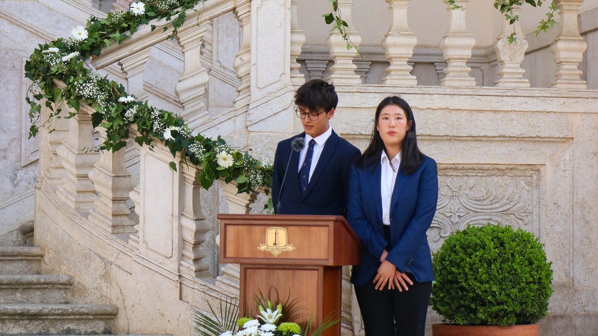 StJuliansLisbon's tweet image. Yesterday was a fantastic day as #StJuliansLisbon proudly hosted the first ceremony since the pandemic for the presentation of medals for the Duke of Edinburgh&apos;s International Award.
Congratulations to all the award recipients! 
@dofeuk #TheJoyOfLearning