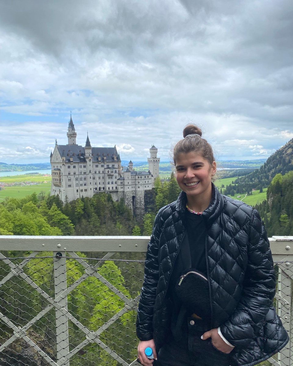 AlmaScotsWBB's tweet photo. Spring Term Travel Szn‼️

First up: Olivia Warren
Psychology Major

In my spring term we traveled to Several cities in Austria and Germany to study European Psychology. Most of American psychology was grass-rooted in Europe so we are studying research that began in Europe. https://t.co/Db4C0grkmI